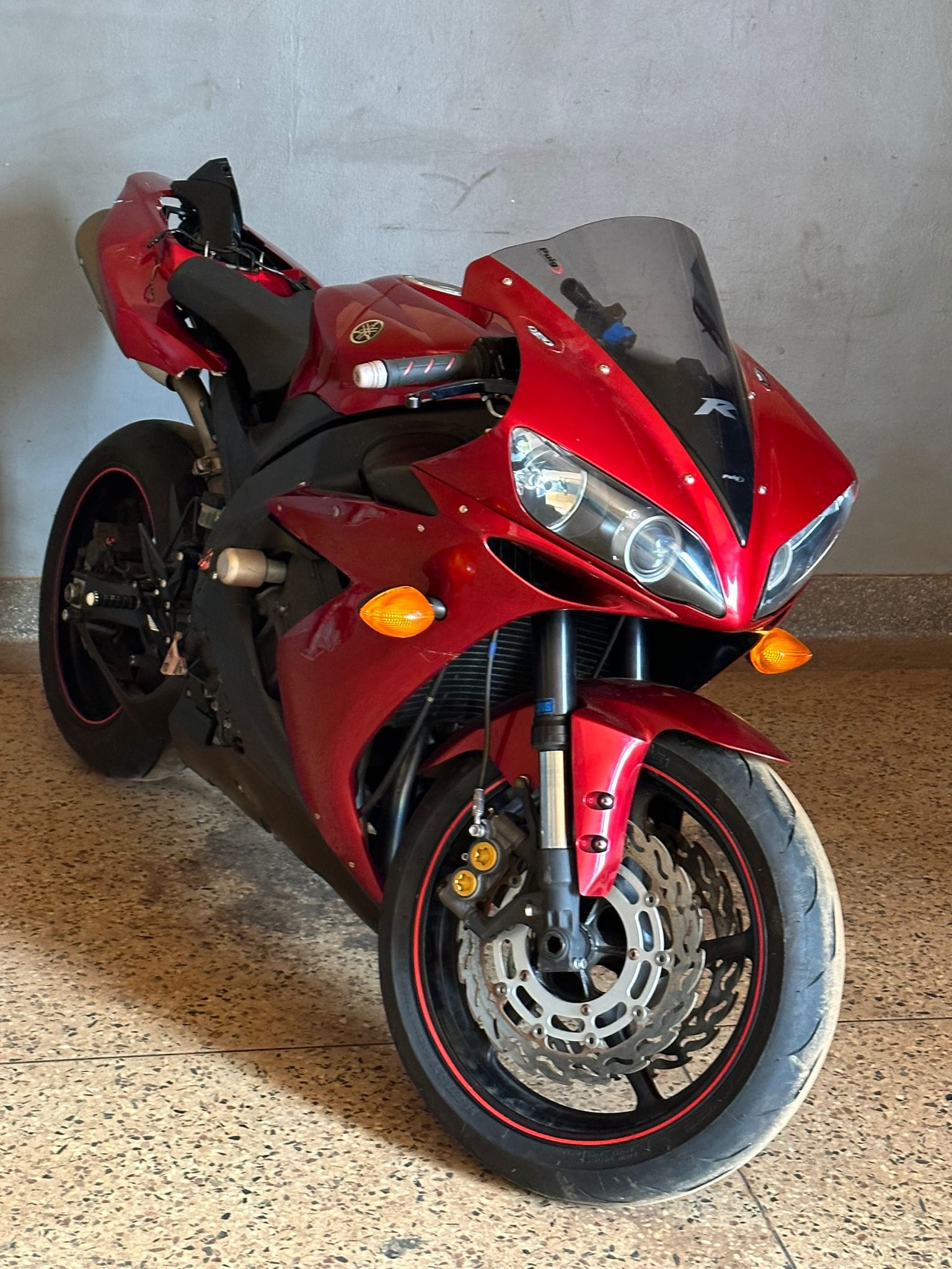 Yamaha R1 Sport Bike 